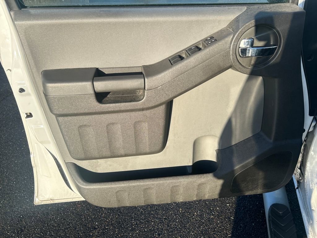 Used 2015 Nissan Xterra S w/ Value Package image 16