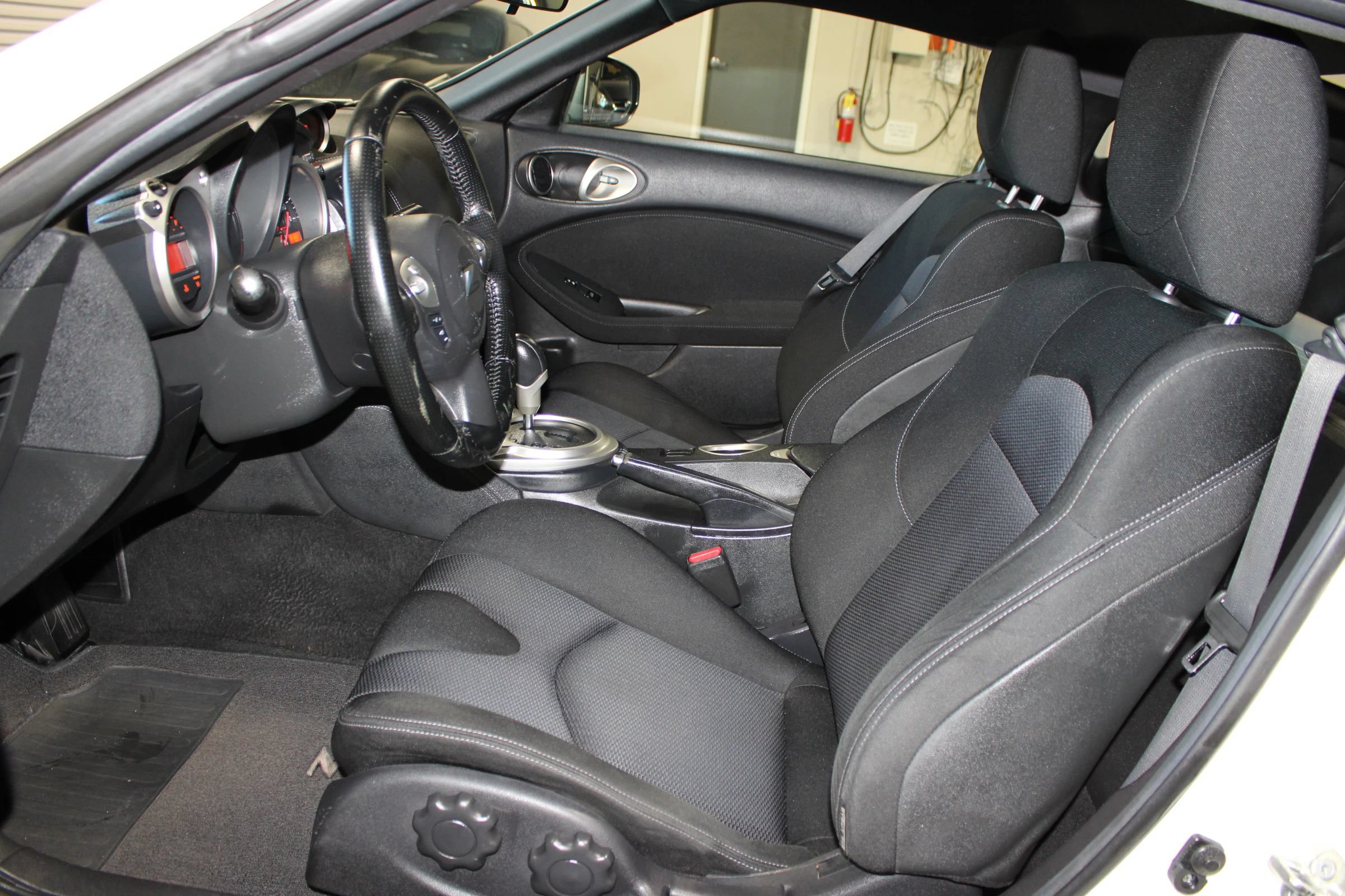 Used 2015 Nissan 370Z Coupe w/ Aerodynamics Package RWD image 20