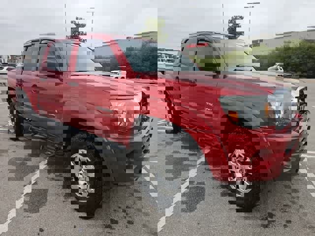 Used 2010 Toyota Tacoma 4x4 Double Cab image 3