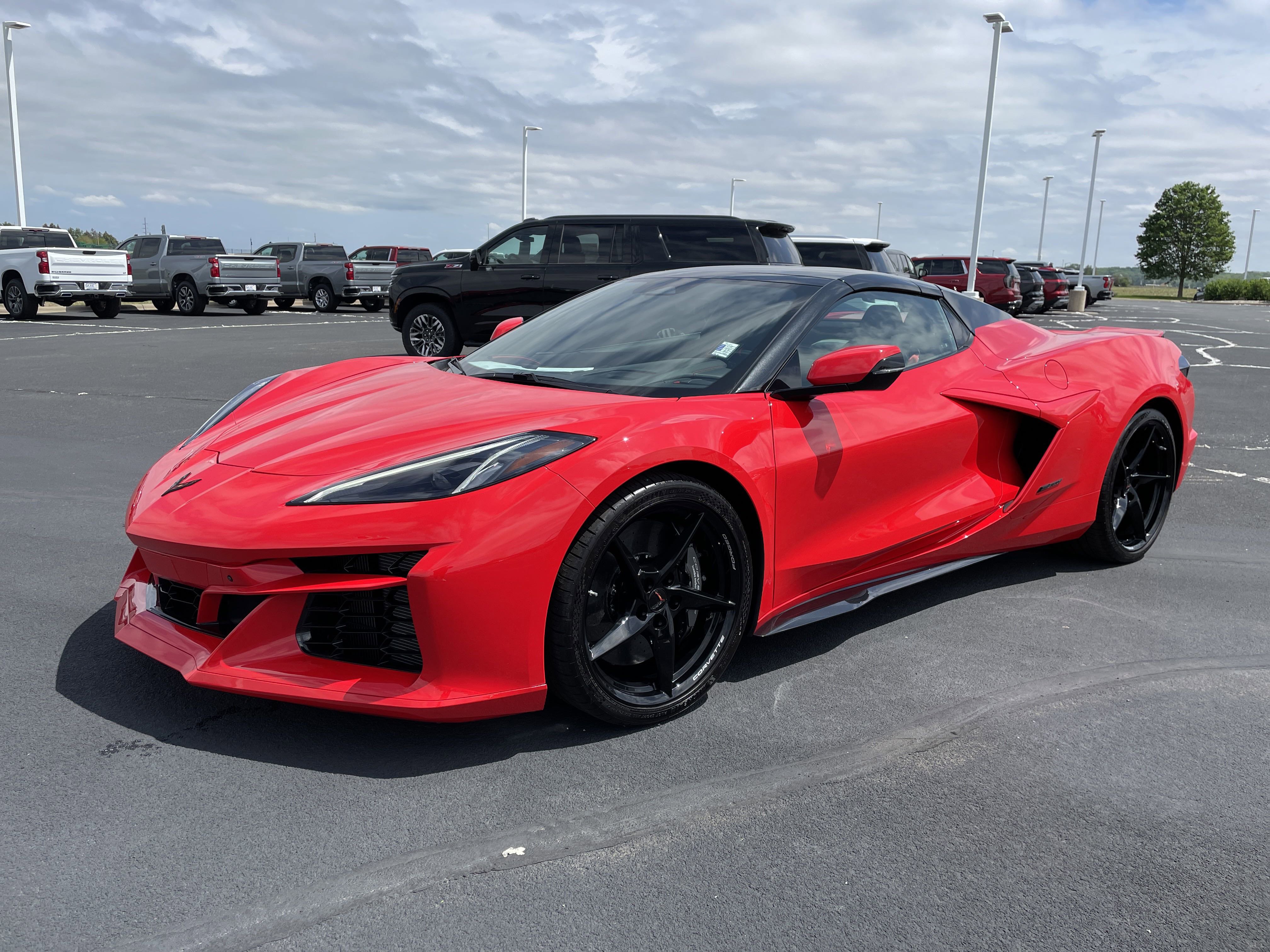 Used 2025 Chevrolet Corvette E-Ray w/ LPO, Roadside Safety Package image 1