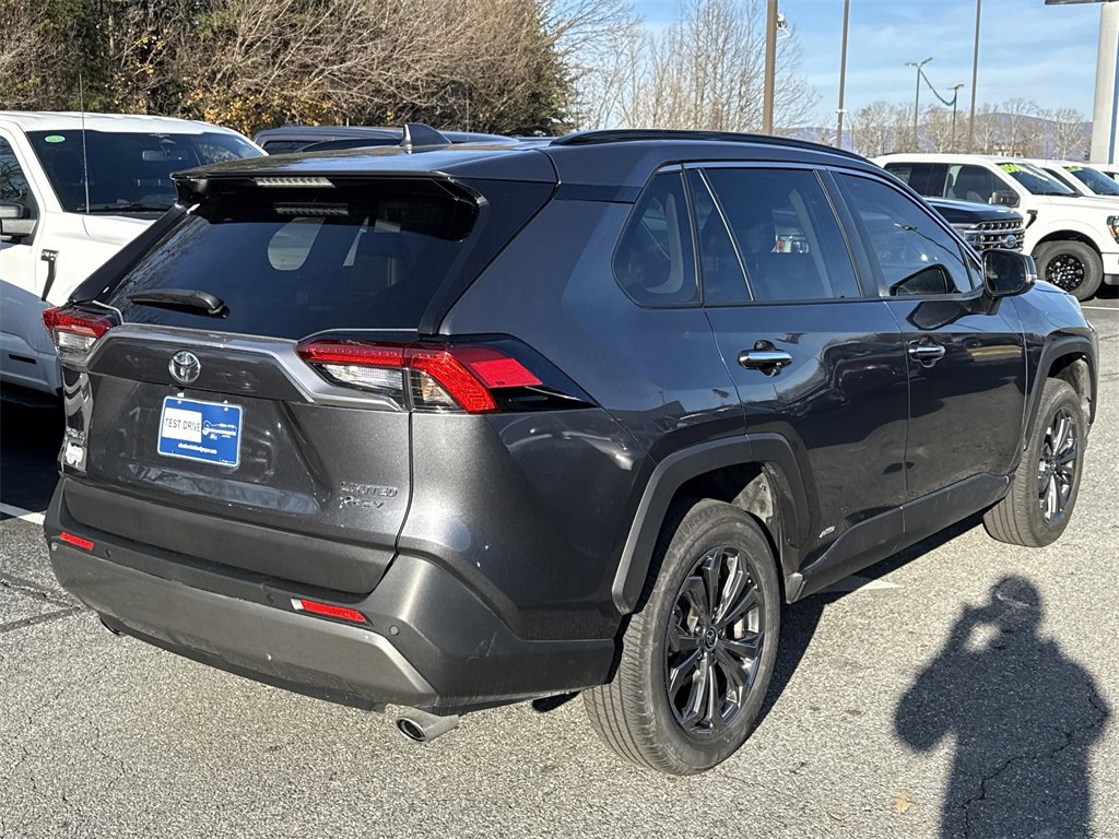 Used 2025 Toyota RAV4 Limited image 7