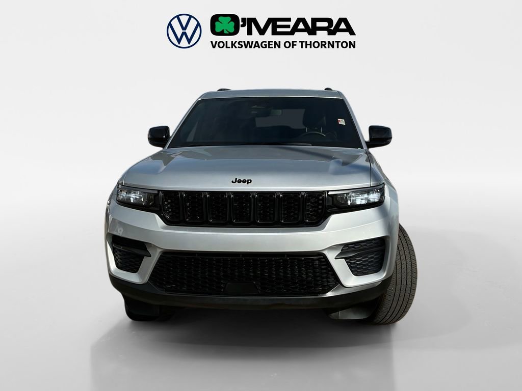 Used 2023 Jeep Grand Cherokee Altitude image 8