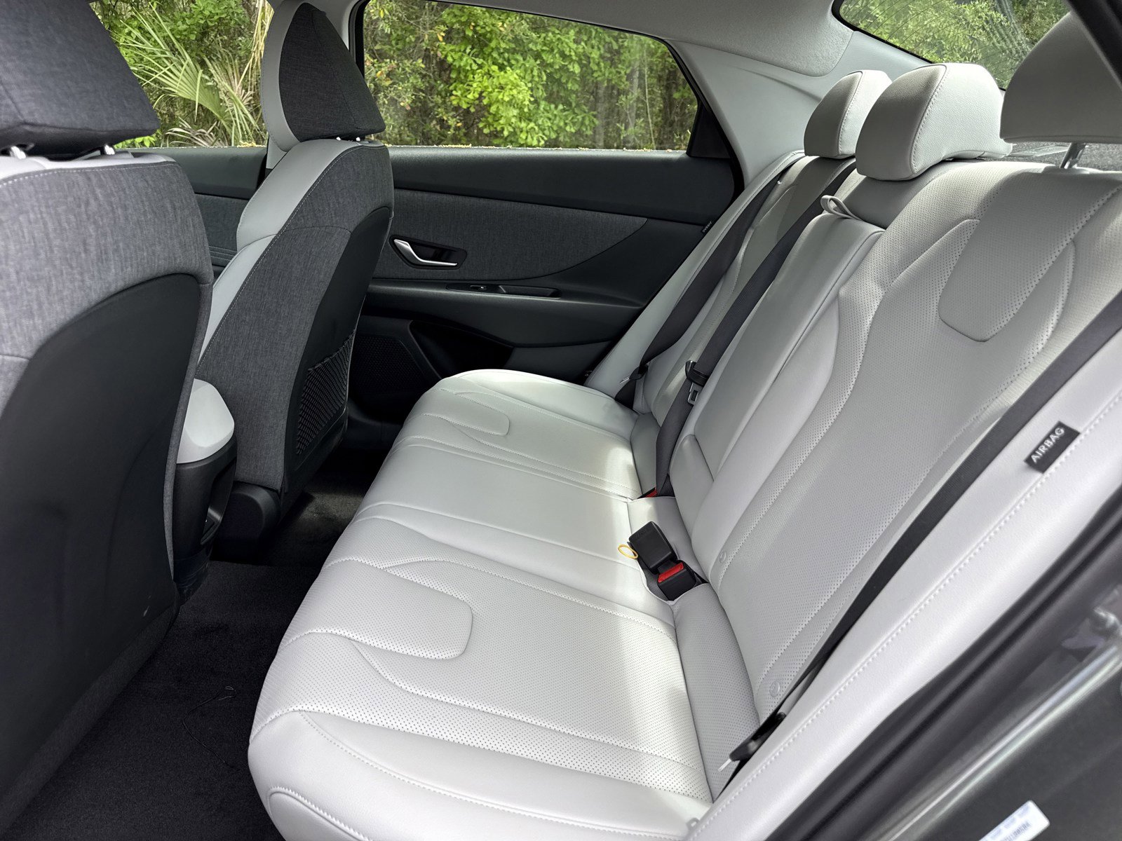 New 2026 Hyundai Elantra Limited FWD image 12