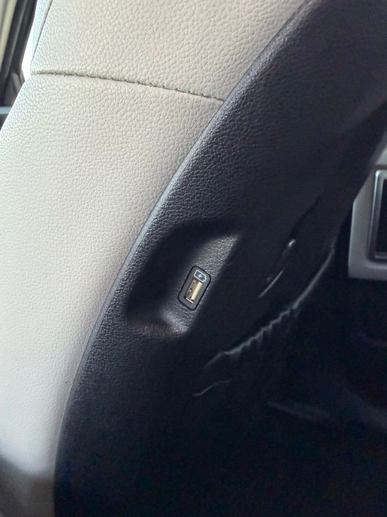 Used 2021 Kia Telluride EX w/ EX Premium Package image 16