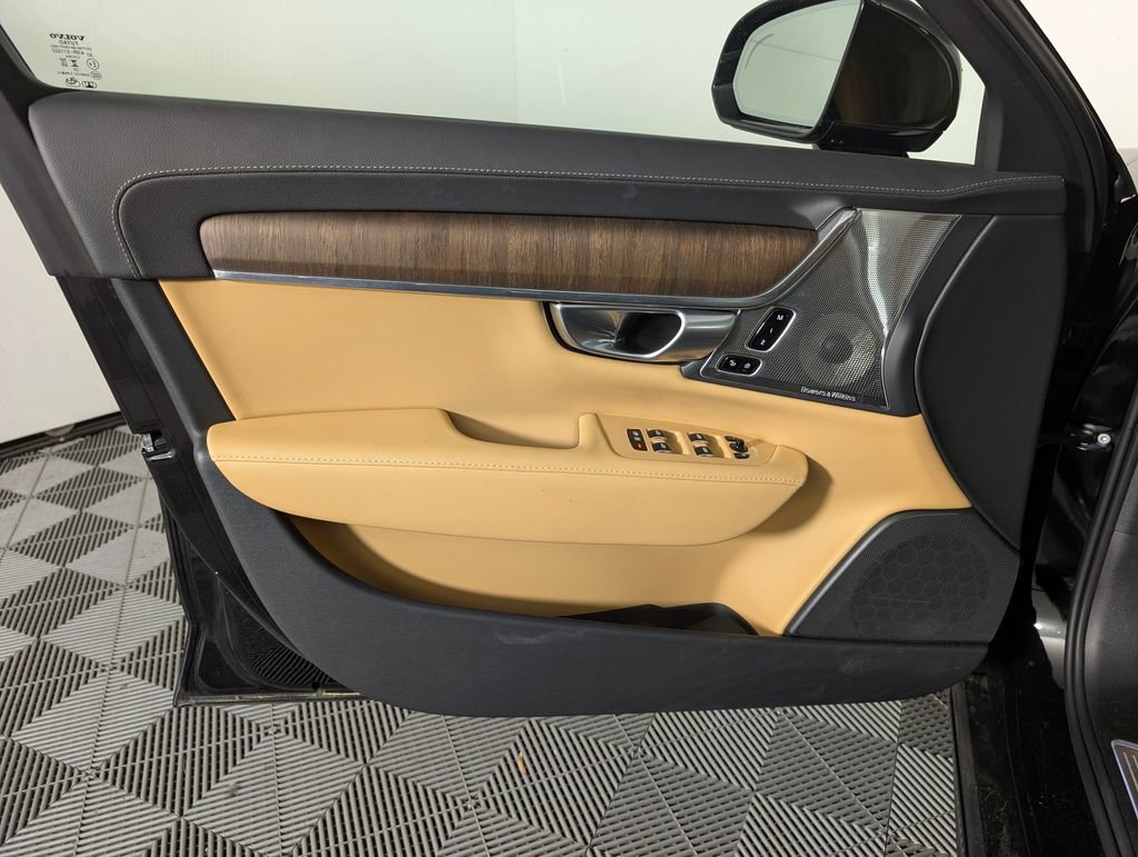 Used 2024 Volvo S90 B6 Ultimate image 25
