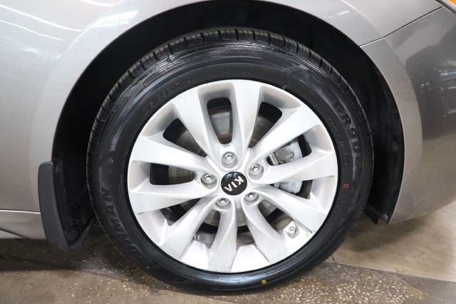 Used 2017 Kia Optima EX w/ Premium Package FWD image 31