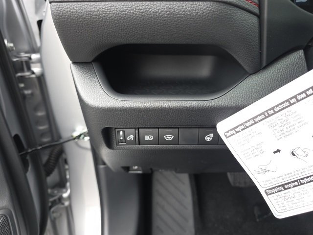 New 2025 Toyota RAV4 SE image 15