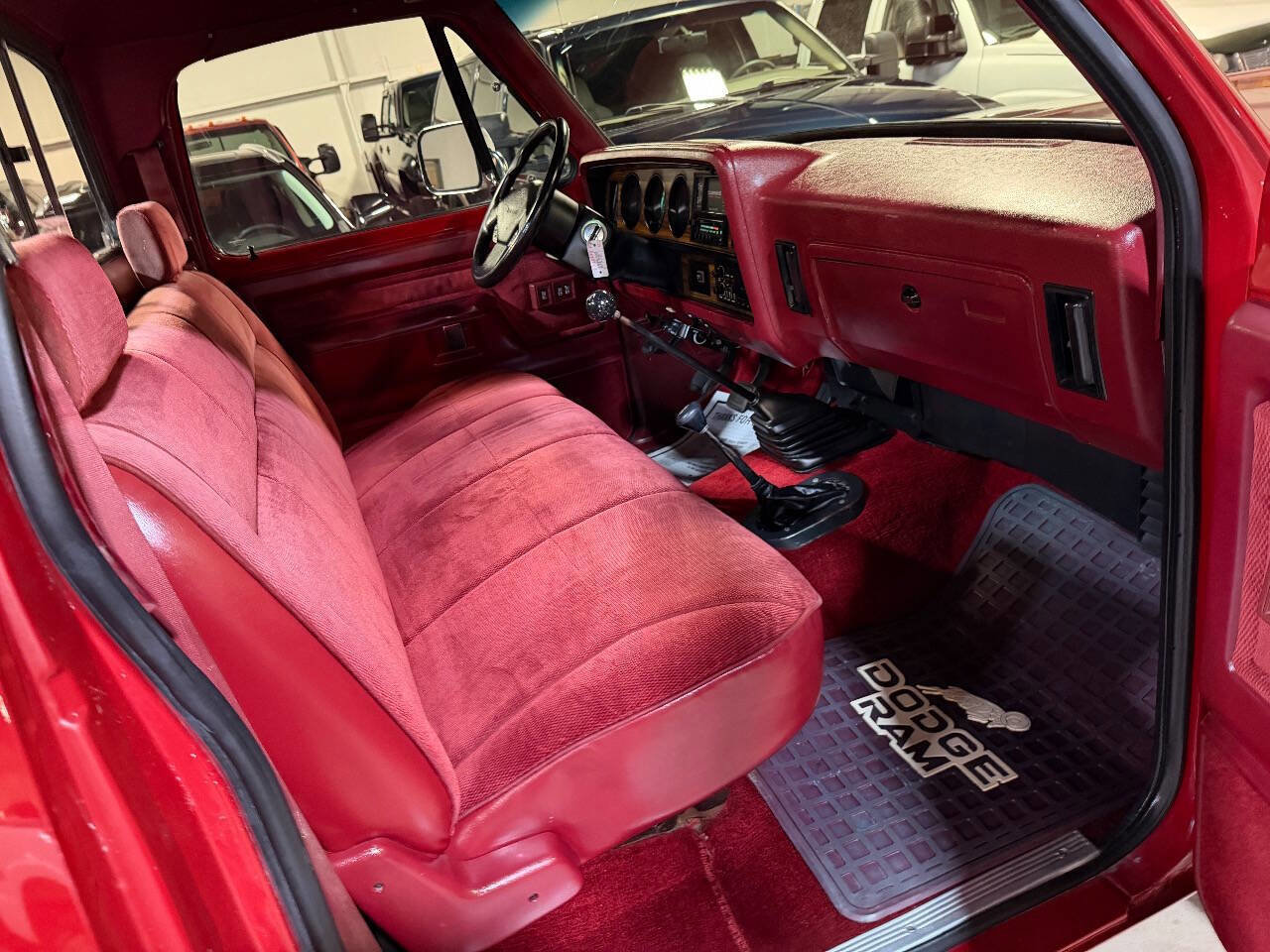 Used 1992 Dodge D/W Truck 250 image 9