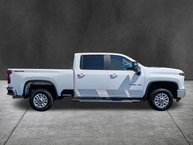 Used 2025 Chevrolet Silverado 2500 LT w/ Convenience Package AWD/4WD image 5