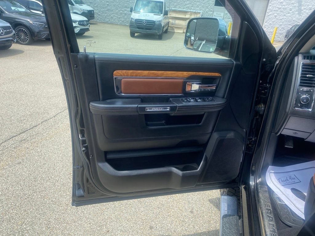 Used 2018 RAM 3500 Laramie Longhorn w/ Snow Chief Group AWD/4WD image 10