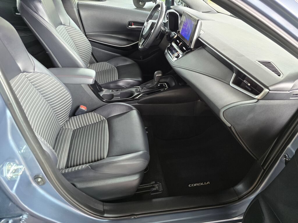 Used 2024 Toyota Corolla XSE FWD image 11