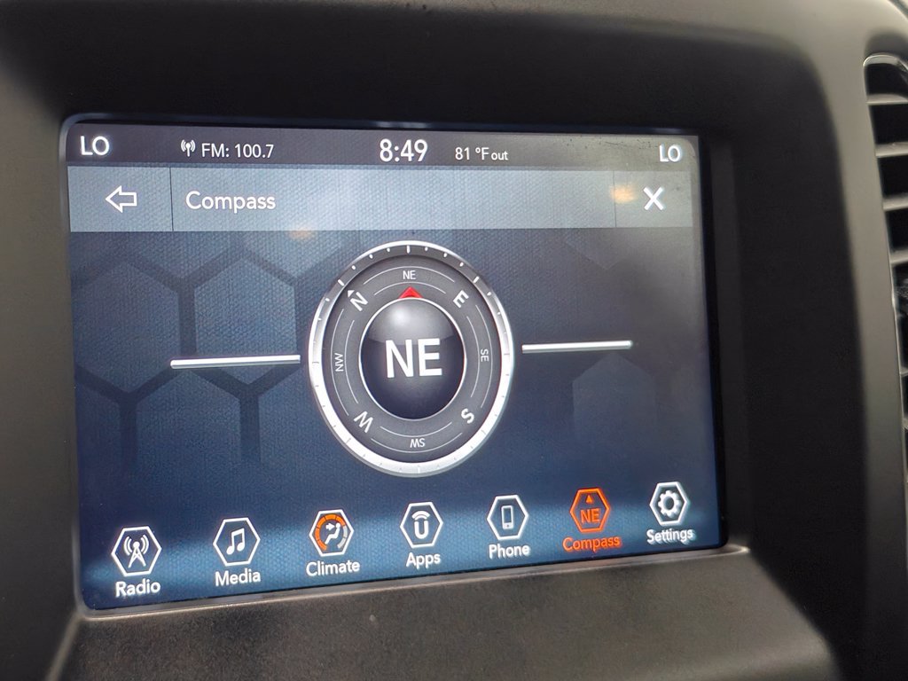 Used 2019 Jeep Compass Latitude AWD/4WD image 33