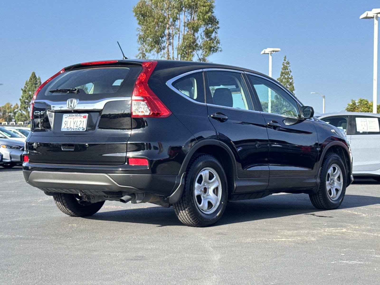 Used 2016 Honda CR-V LX image 5
