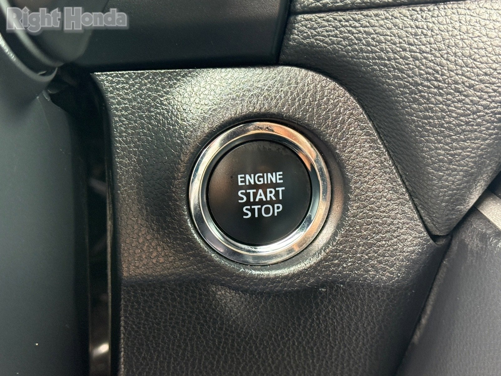 Used 2025 Toyota RAV4 XLE Premium image 25