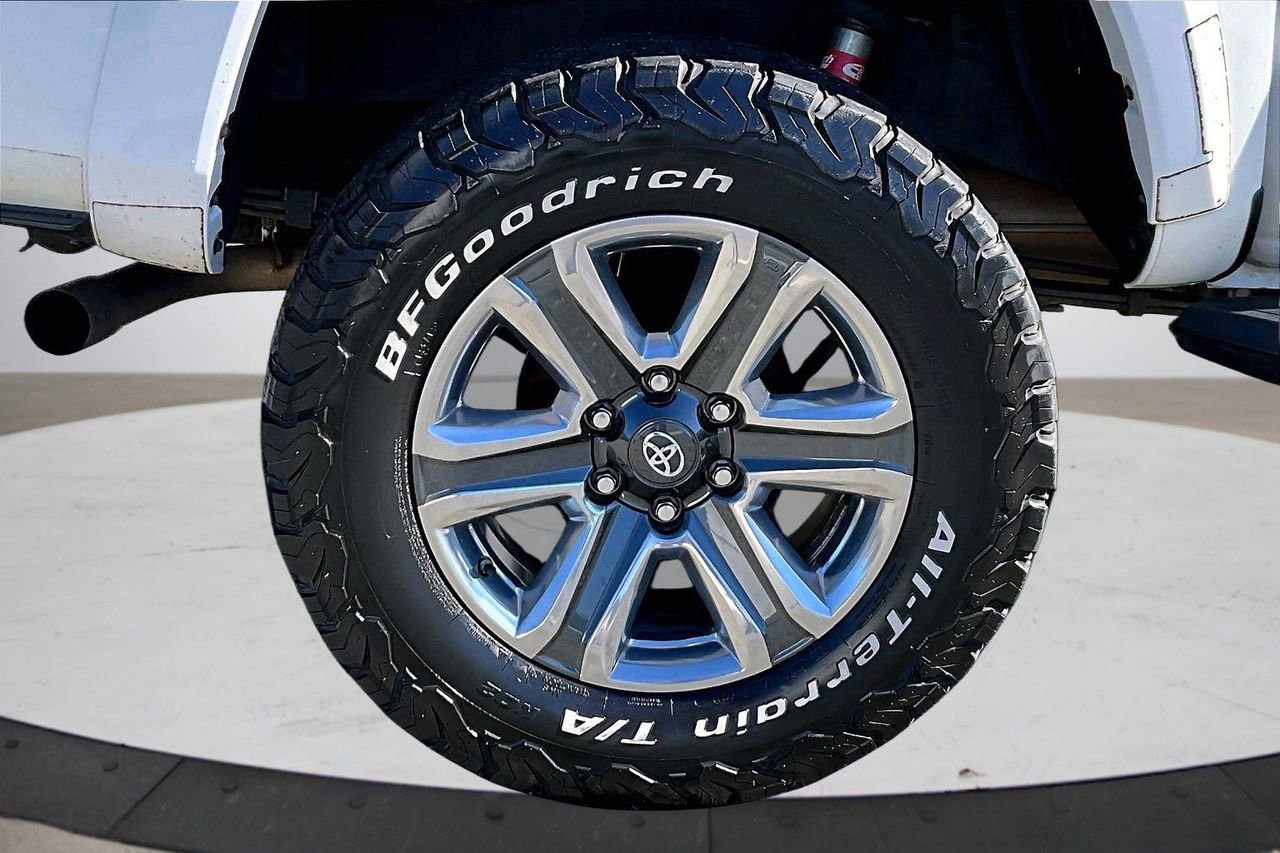 Used 2019 Toyota Tacoma Limited image 36