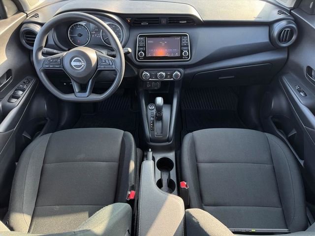 Used 2024 Nissan Kicks S image 9