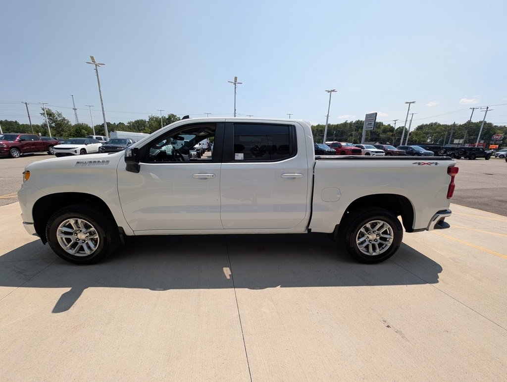 Used 2022 Chevrolet Silverado 1500 LT image 7
