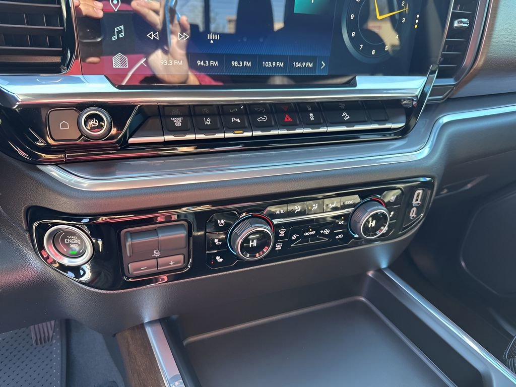 Used 2025 Chevrolet Silverado 2500 High Country w/ High Country Premium Package image 35