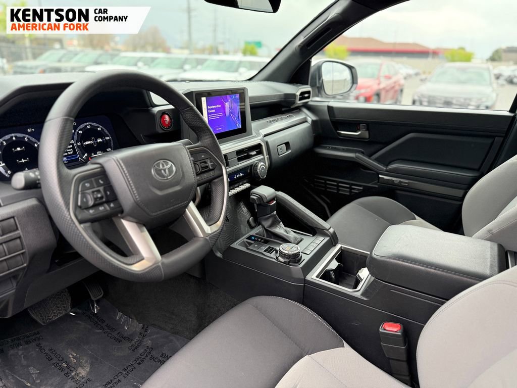 Used 2025 Toyota Tacoma TRD Off-Road image 32
