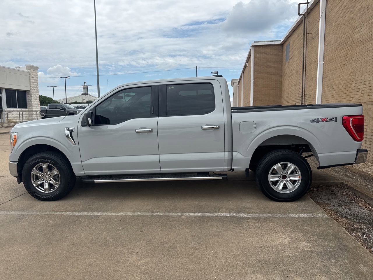 Used 2023 Ford F150 XLT w/ Equipment Group 301A Mid AWD/4WD image 9