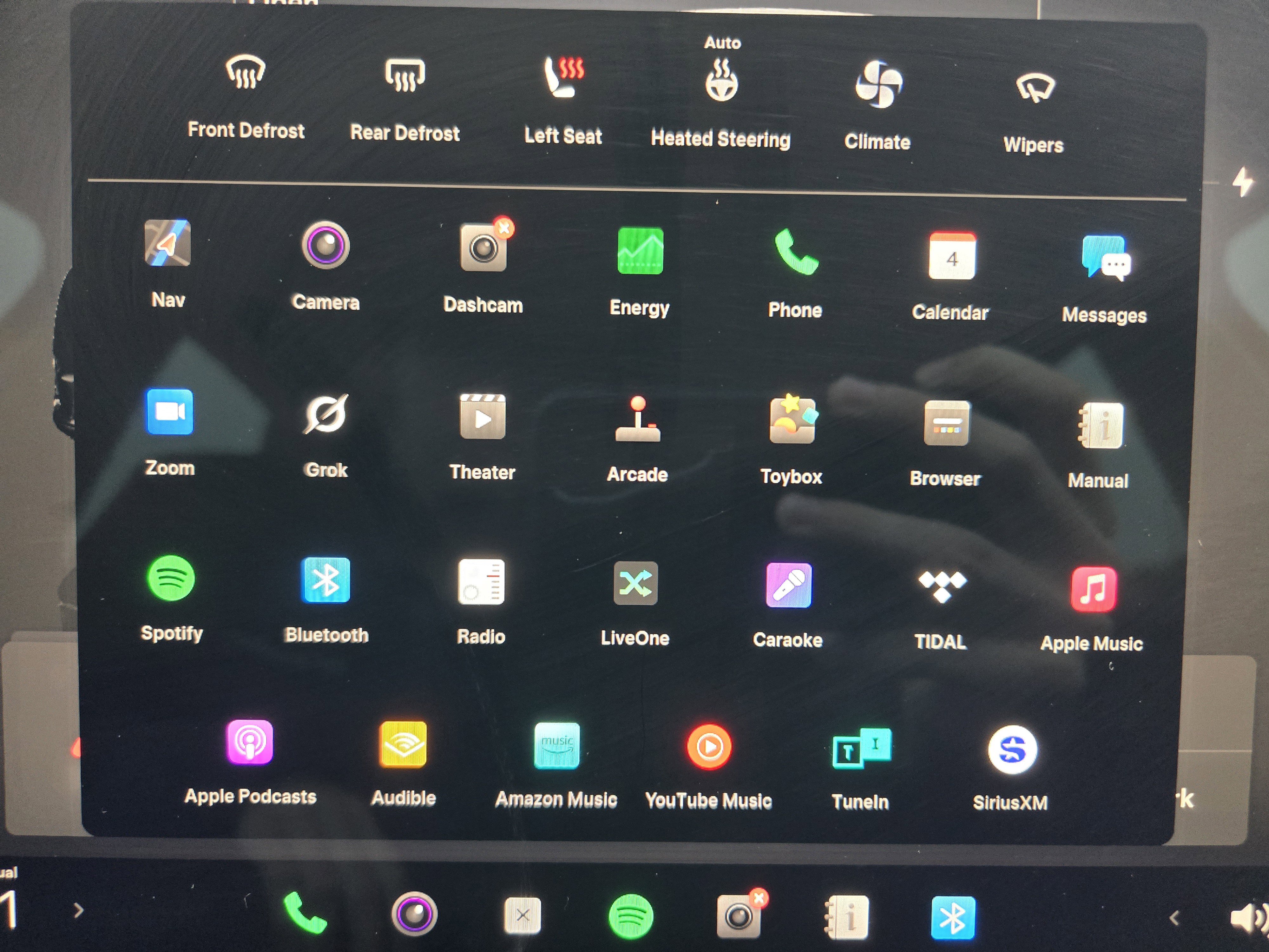 Used 2024 Tesla Model Y Long Range image 16