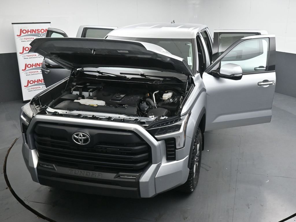 Used 2023 Toyota Tundra SR5 w/ SR5 Convenience Package AWD/4WD image 40