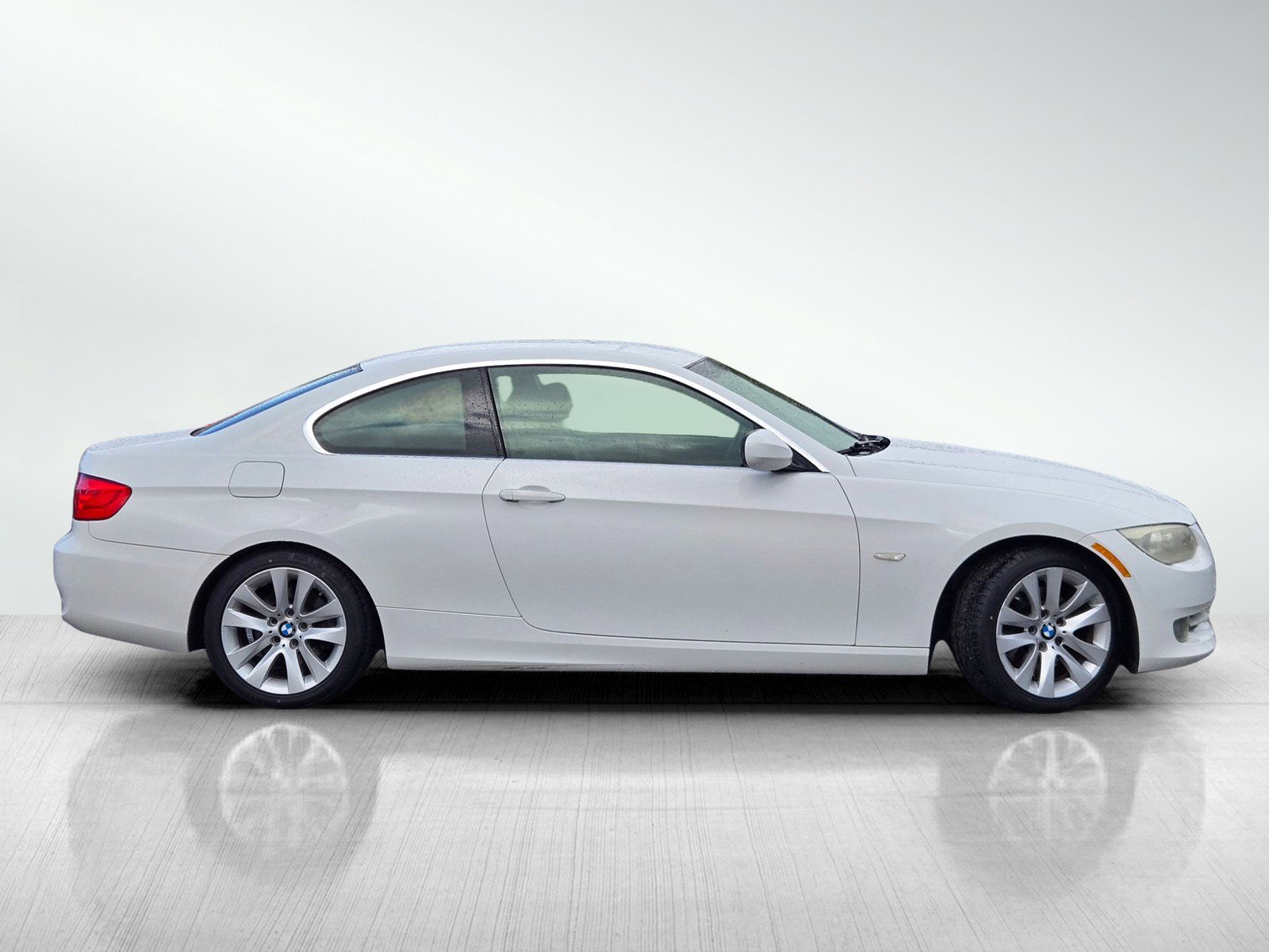 Used 2011 BMW 328i Coupe image 3