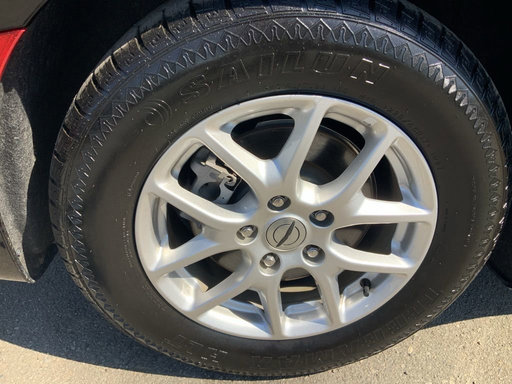 Certified 2024 Chrysler Pacifica Touring-L image 12