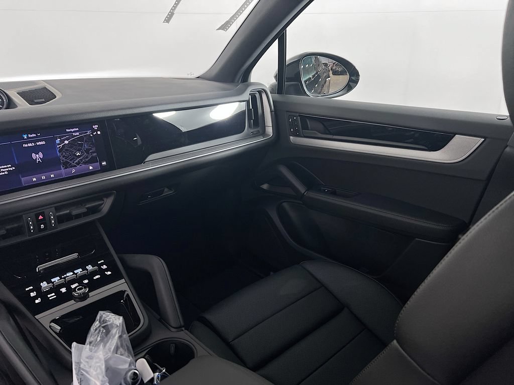 New 2026 Porsche Cayenne AWD/4WD image 26