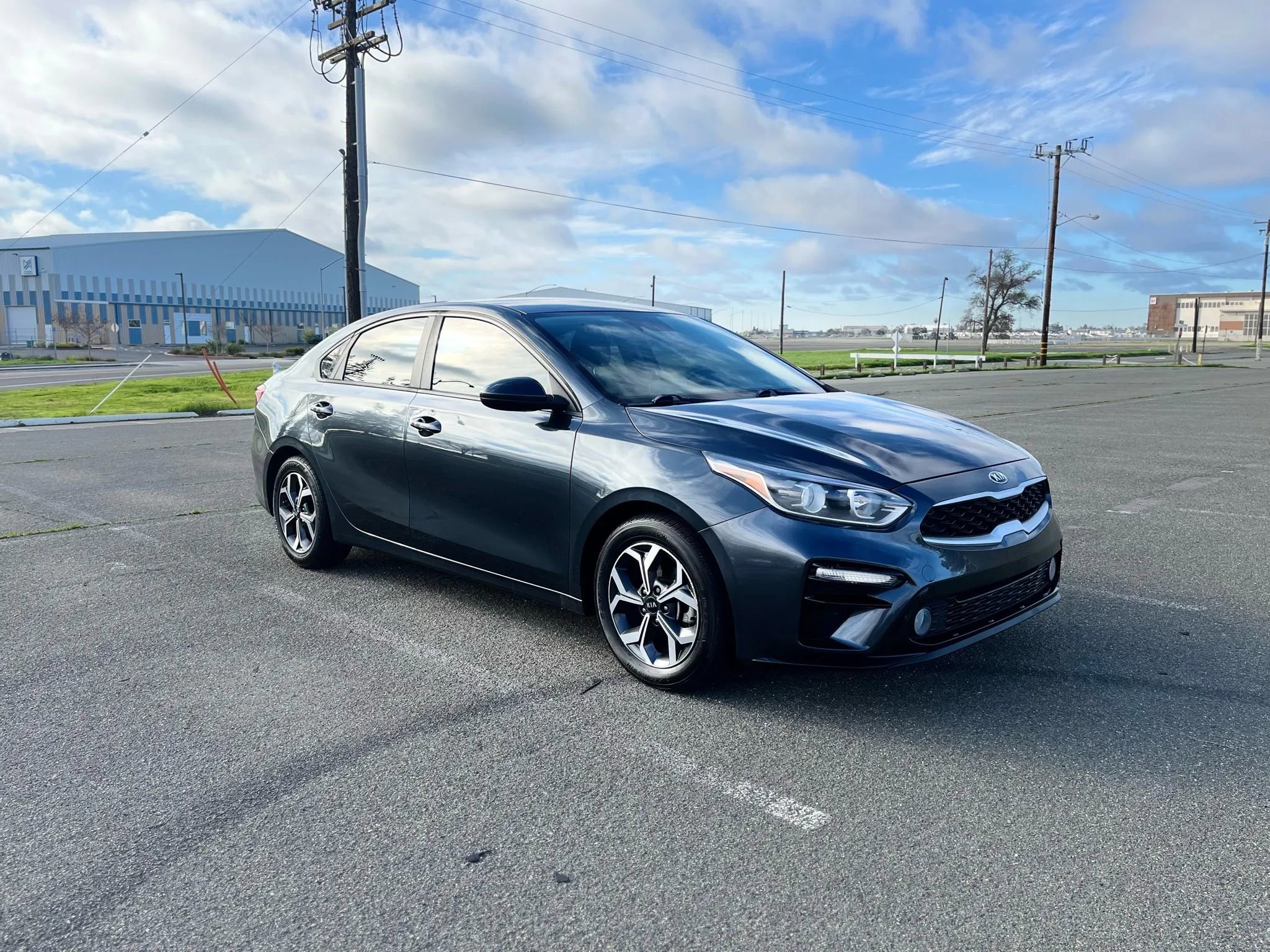 Used 2019 Kia Forte LXS FWD image 3