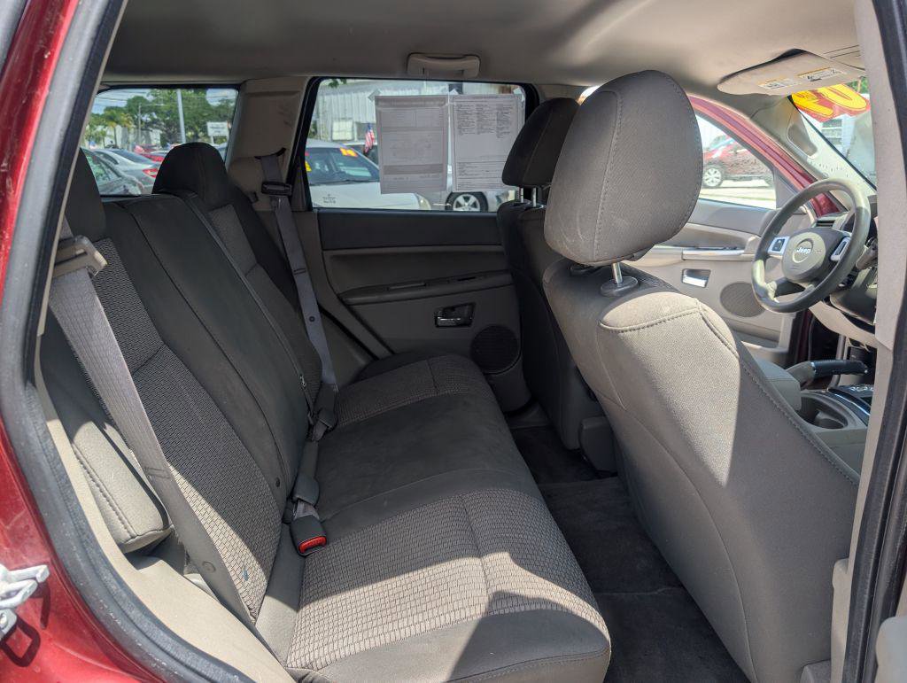 Used 2009 Jeep Grand Cherokee Laredo RWD image 12