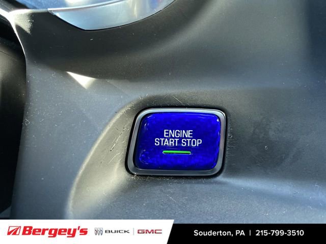 Used 2021 Chevrolet Camaro LT RWD image 18