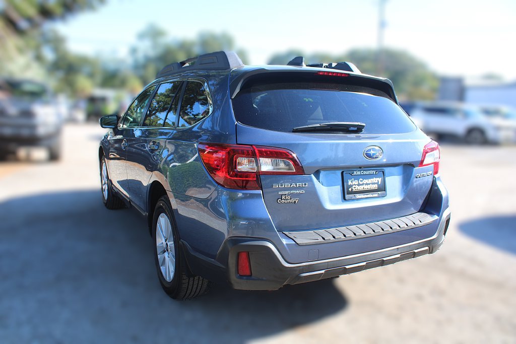 Used 2018 Subaru Outback 2.5i Premium AWD/4WD image 12
