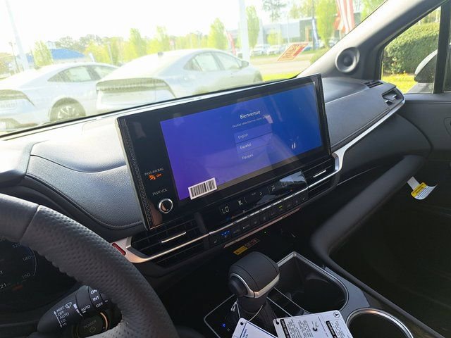 New 2026 Toyota Sienna Platinum image 13