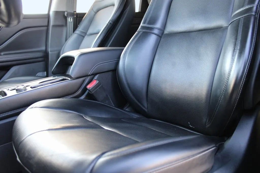 Used 2021 Lincoln Corsair Reserve w/ Equipment Group 201A image 11