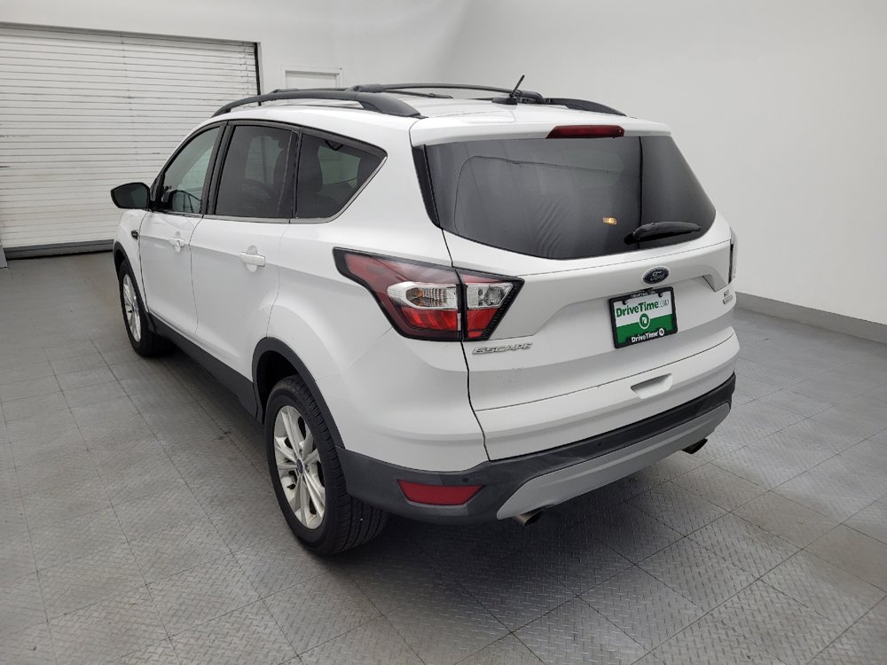 Used 2017 Ford Escape SE w/ Equipment Group 201A FWD image 5