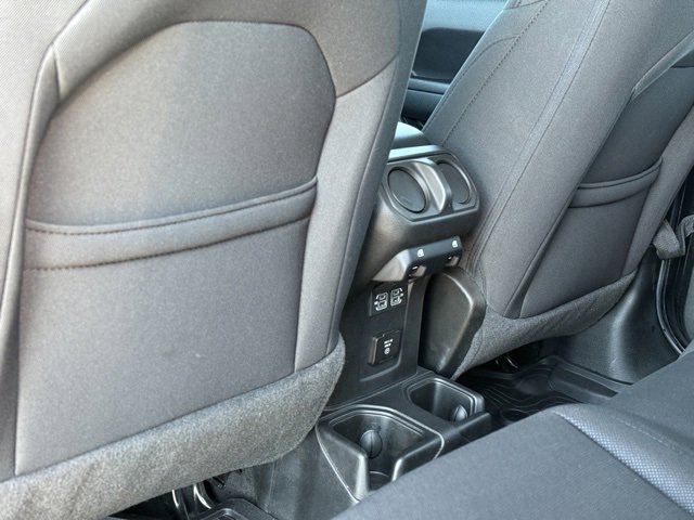 Used 2023 Jeep Gladiator Willys image 28