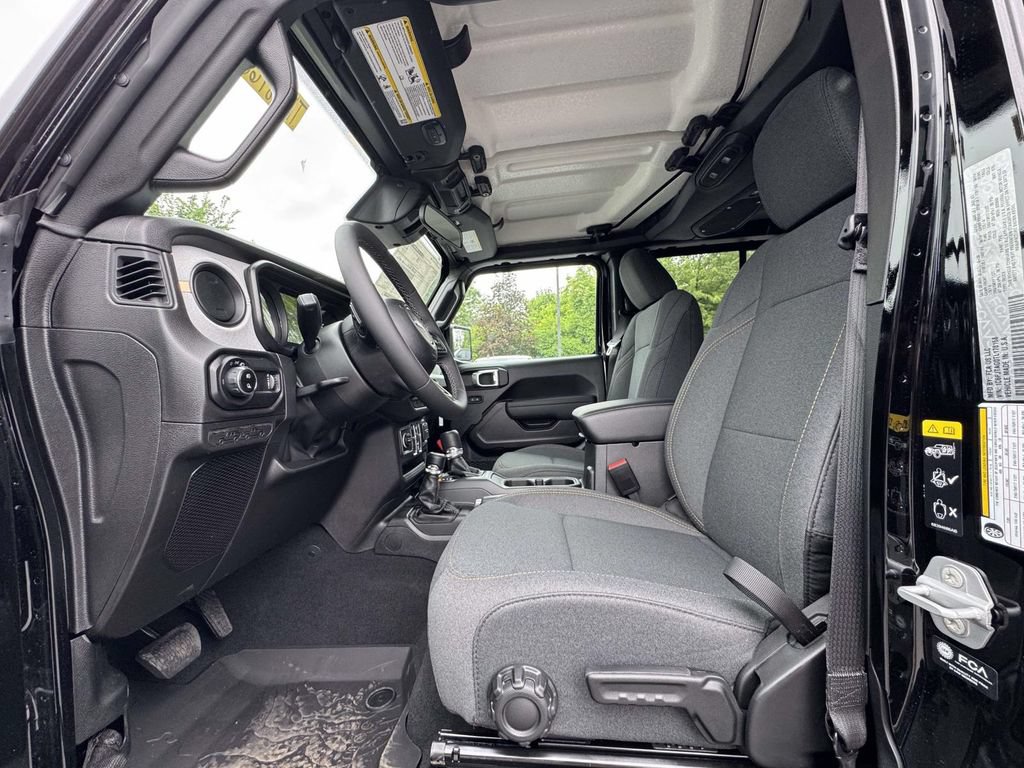 New 2026 Jeep Gladiator Sport AWD/4WD image 13
