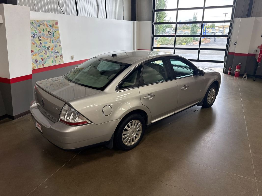 Used 2008 Mercury Sable AWD Sedan image 4