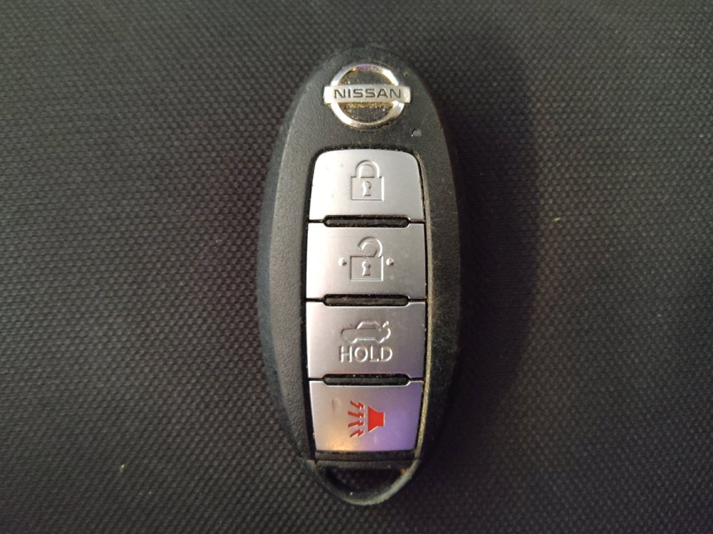 Used 2021 Nissan Versa SV FWD image 32