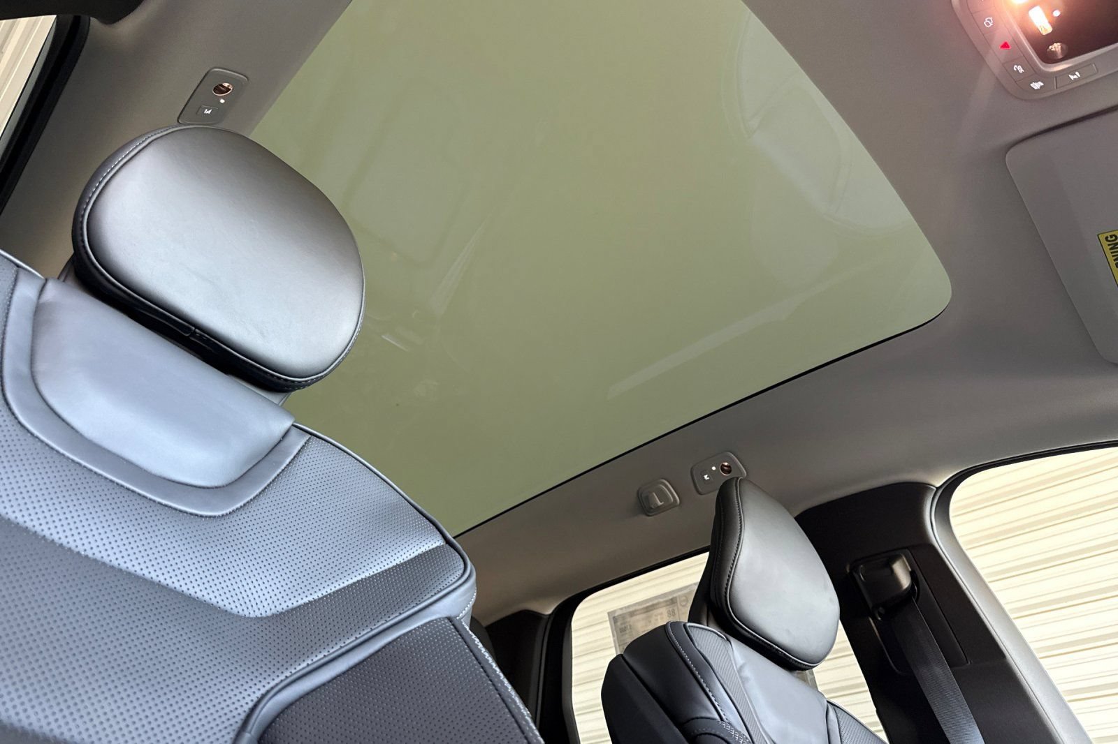 New 2026 Volvo EX90 Ultra AWD/4WD image 17