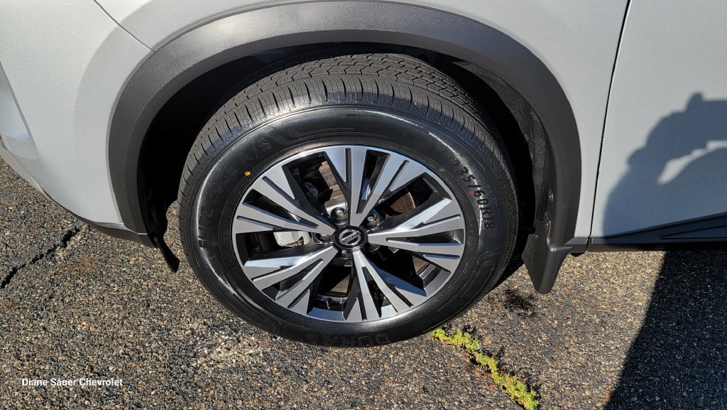 Used 2021 Nissan Rogue SV FWD image 6