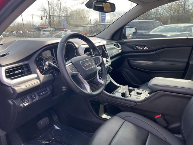 Used 2023 GMC Acadia SLT w/ Elevation Edition image 2
