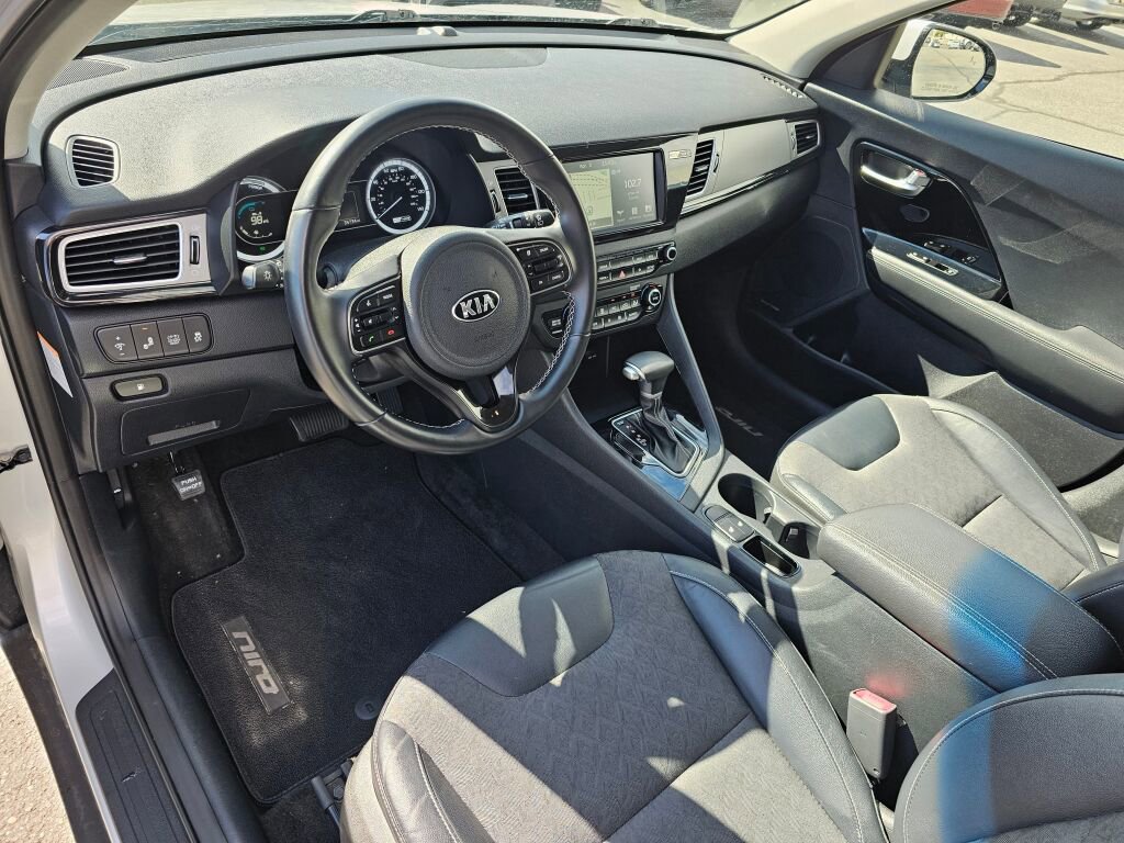 Used 2019 Kia Niro S Touring image 2