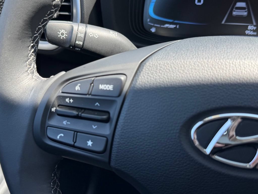 Used 2026 Hyundai Venue SEL FWD image 42