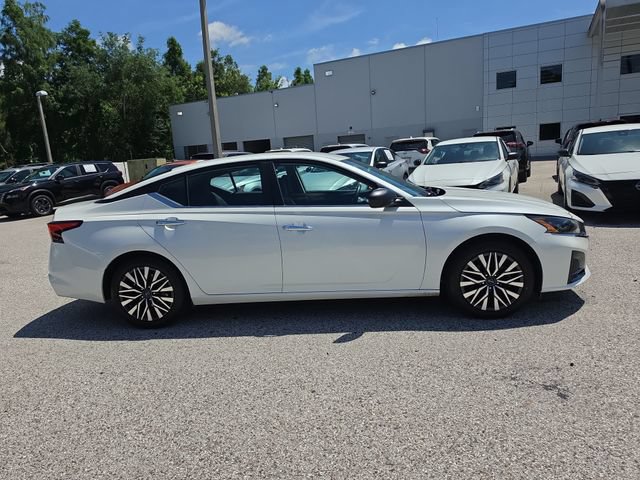 Certified 2024 Nissan Altima 2.5 SV FWD image 9