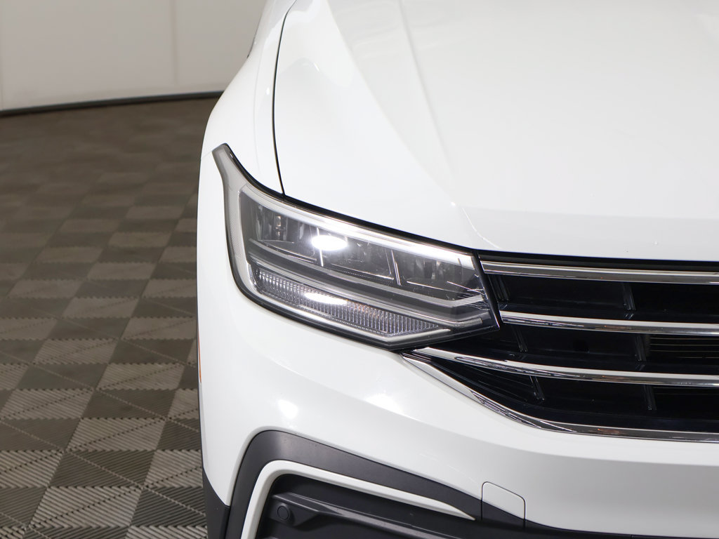 Certified 2024 Volkswagen Tiguan SE AWD/4WD image 13