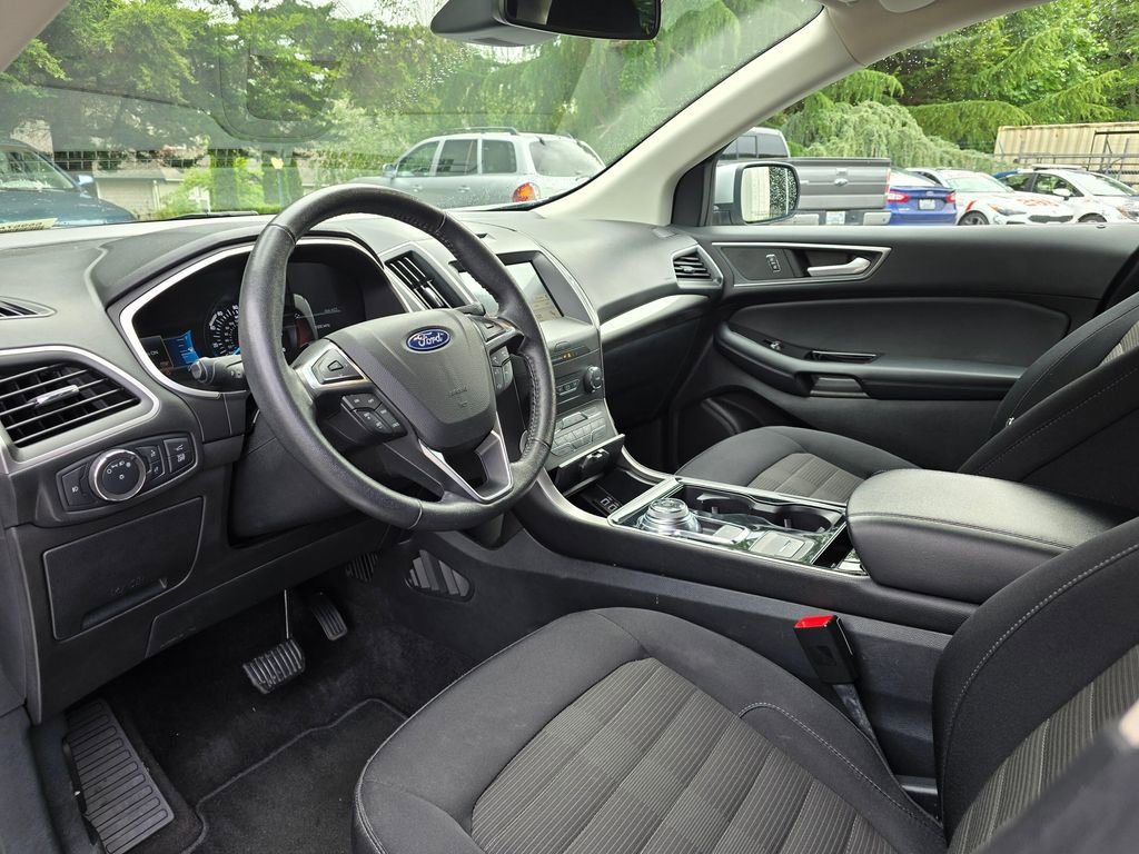 Used 2019 Ford Edge SEL AWD/4WD image 11