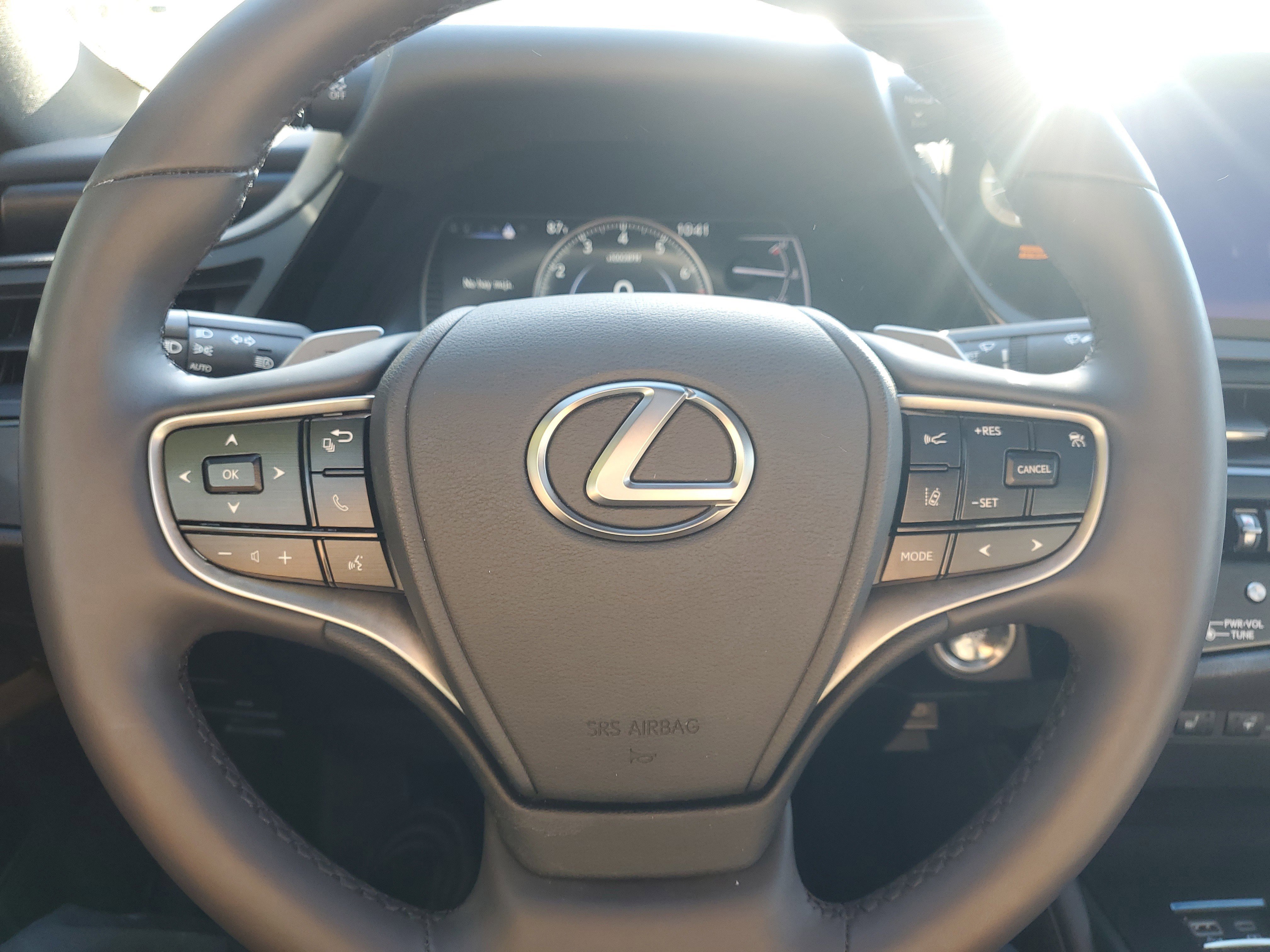 Certified 2023 Lexus ES 350 w/ Premium Package image 21