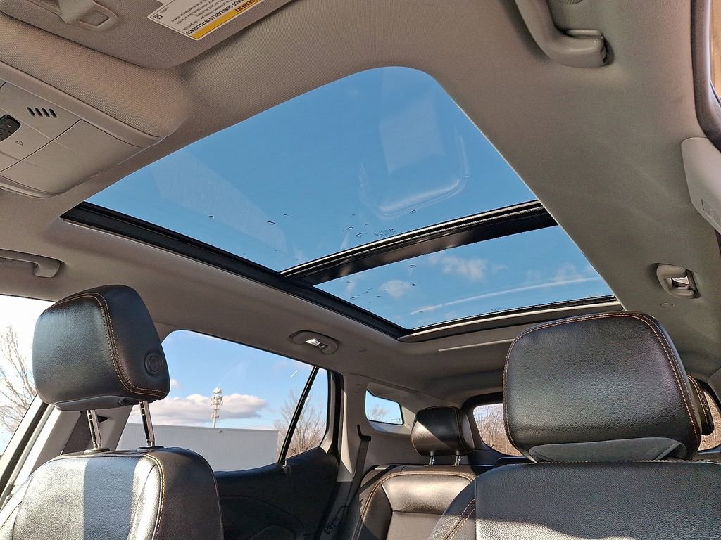 Used 2021 GMC Terrain SLT w/ Infotainment Package II image 16